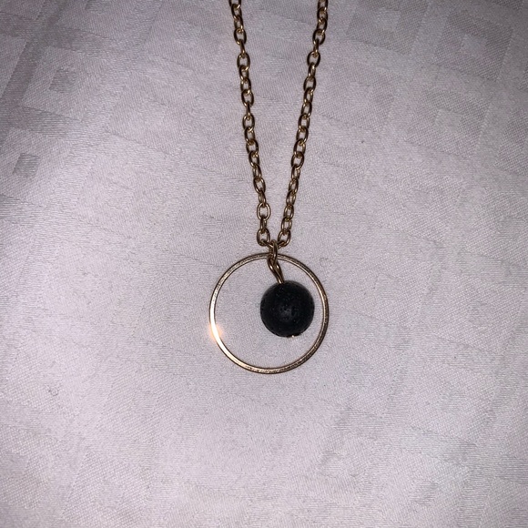 OLANI NETONA NECKLACE NEW WITH BOX - Picture 2 of 2